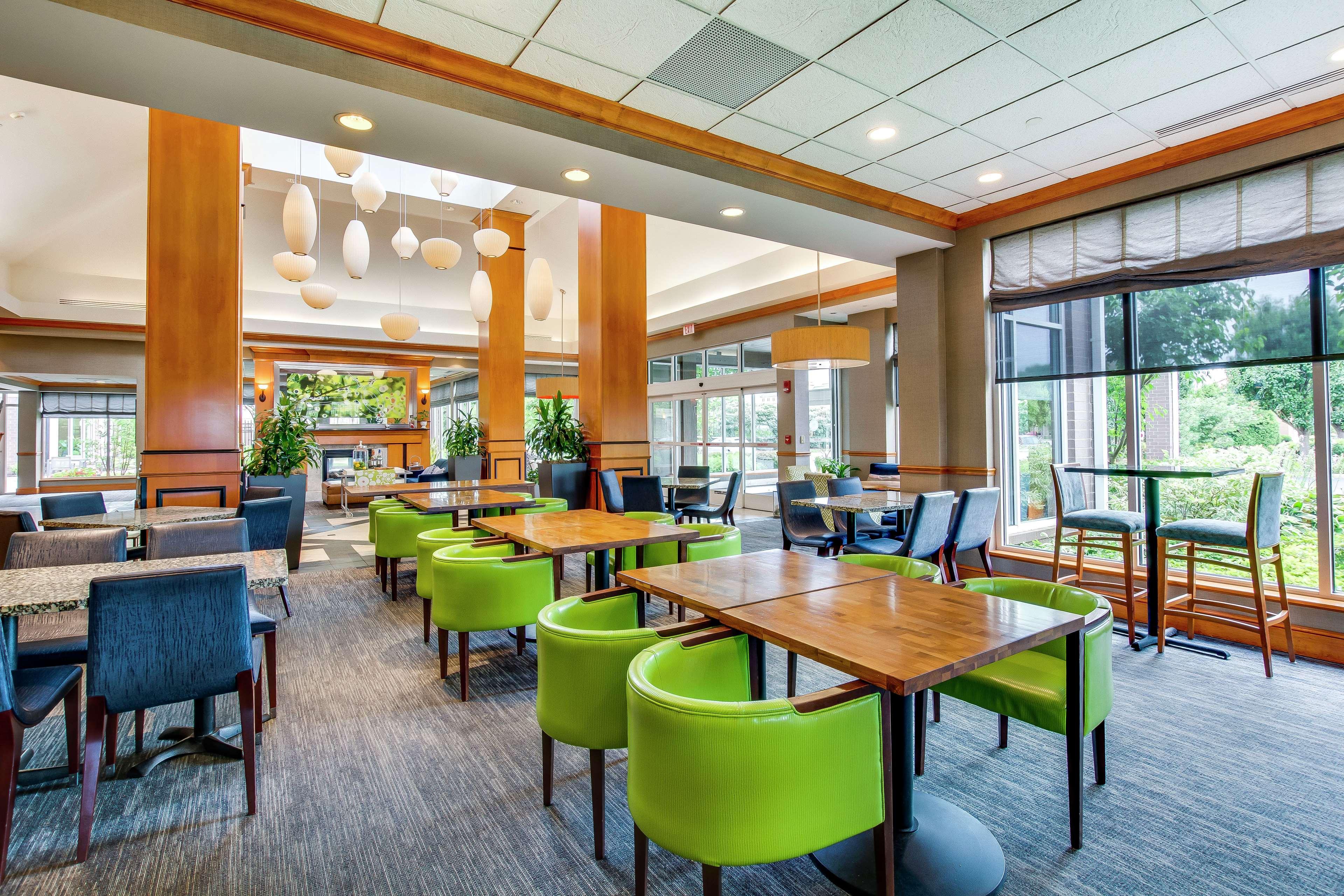 Hilton Garden Inn Louisville Airport Exterior photo