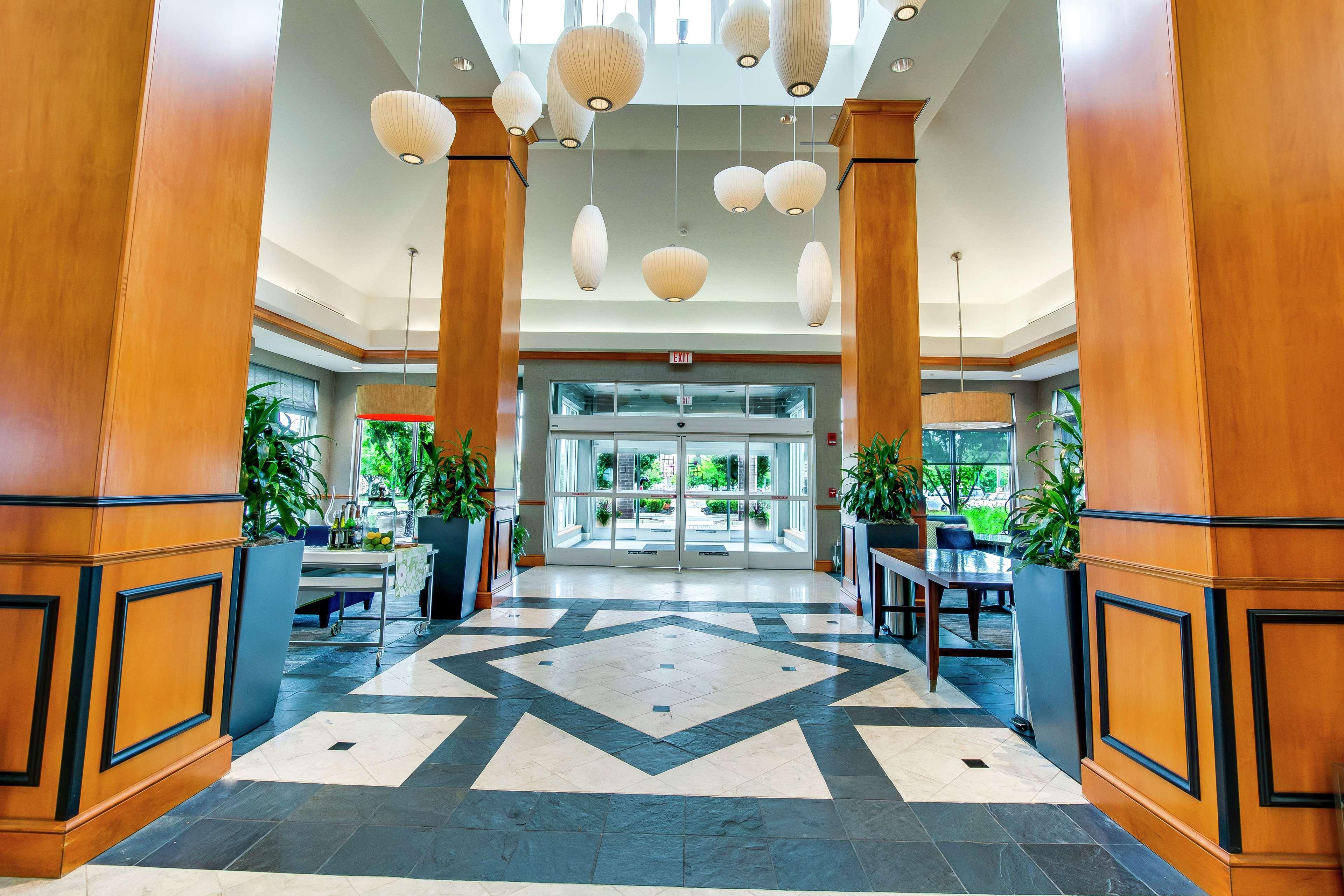Hilton Garden Inn Louisville Airport Exterior photo