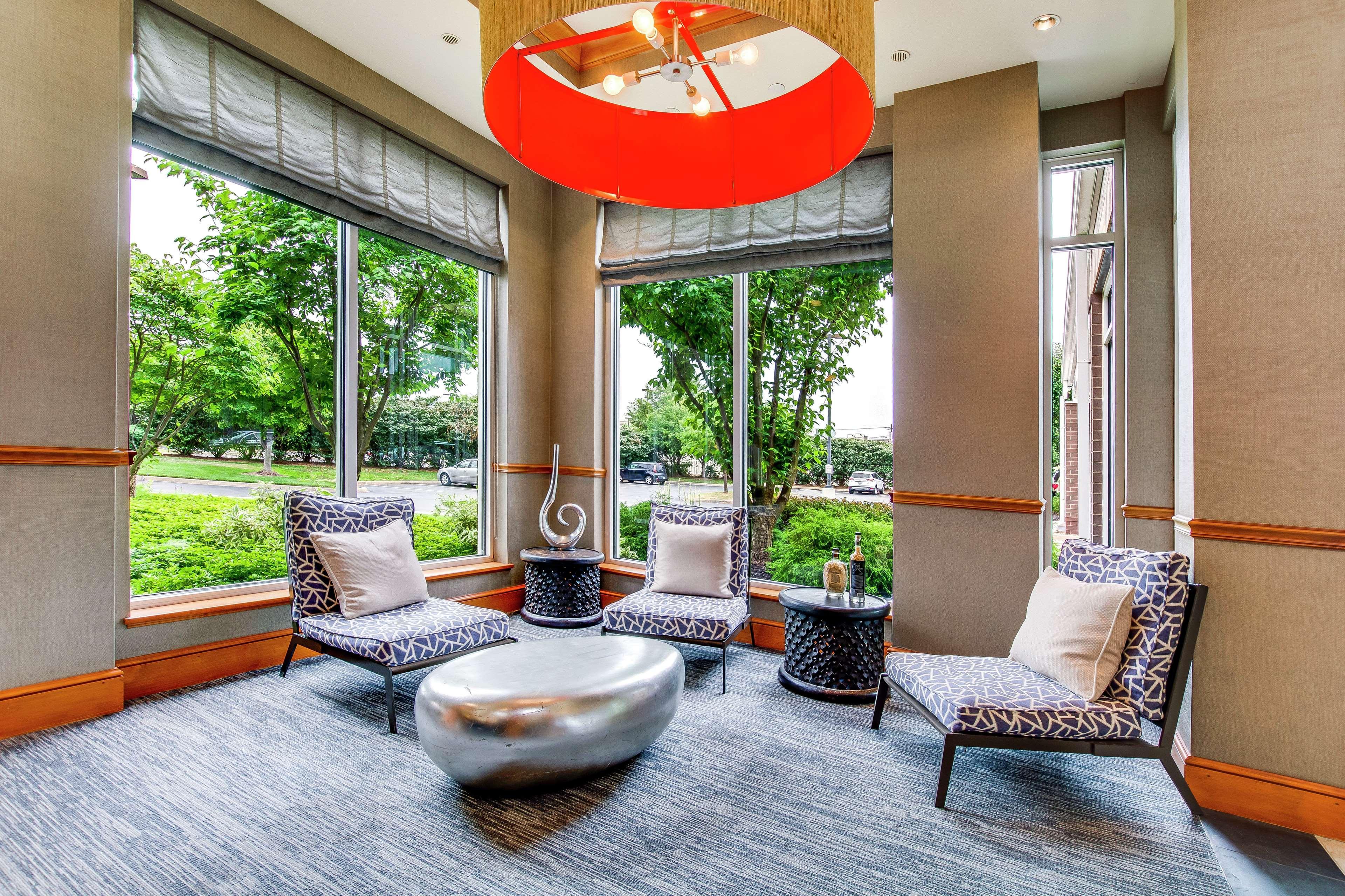 Hilton Garden Inn Louisville Airport Exterior photo