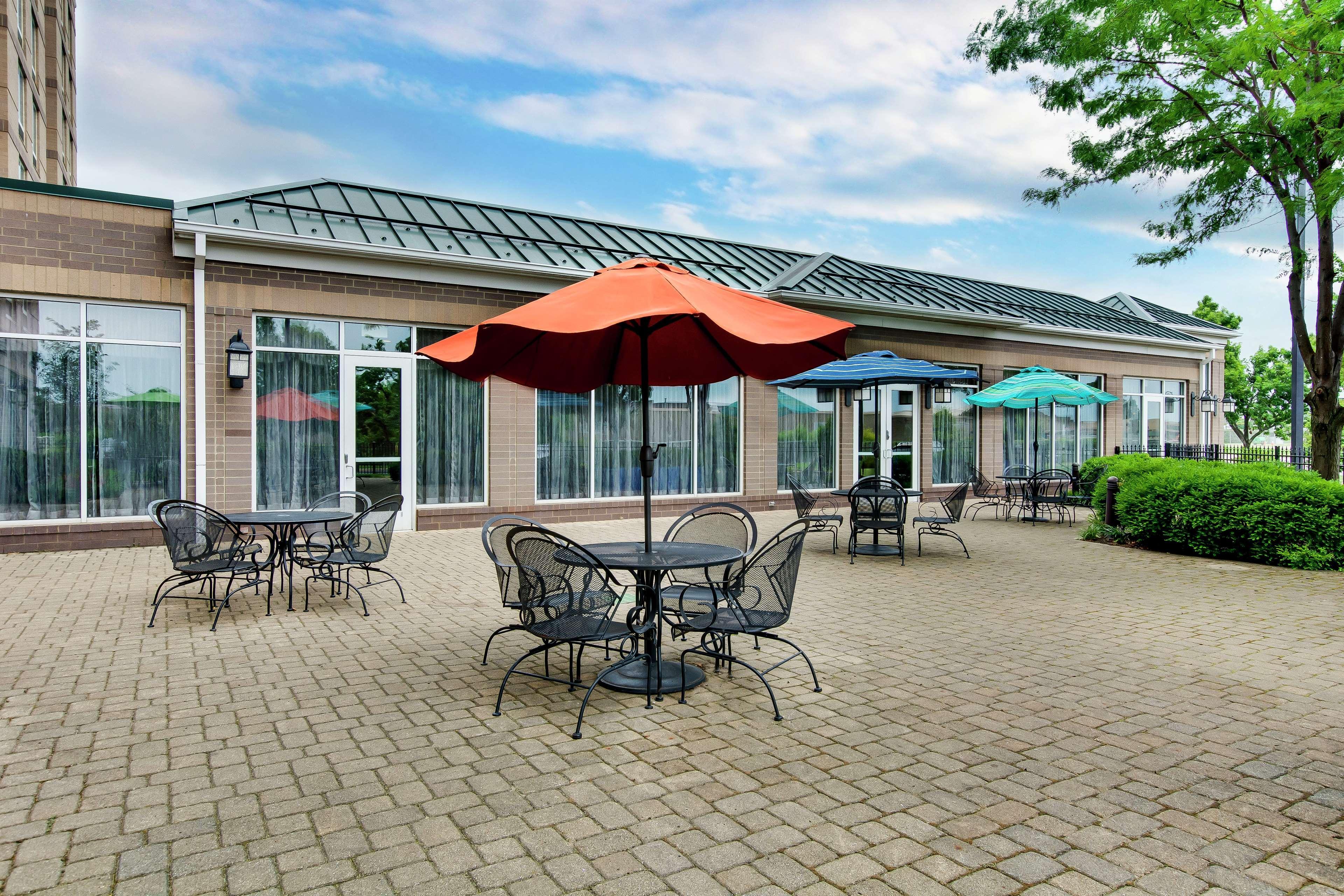 Hilton Garden Inn Louisville Airport Exterior photo
