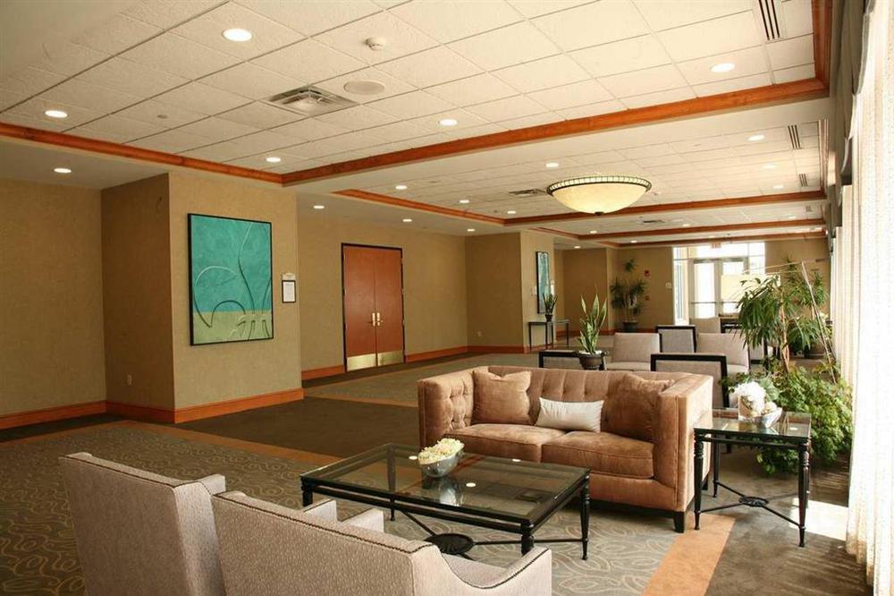 Hilton Garden Inn Louisville Airport Interior photo