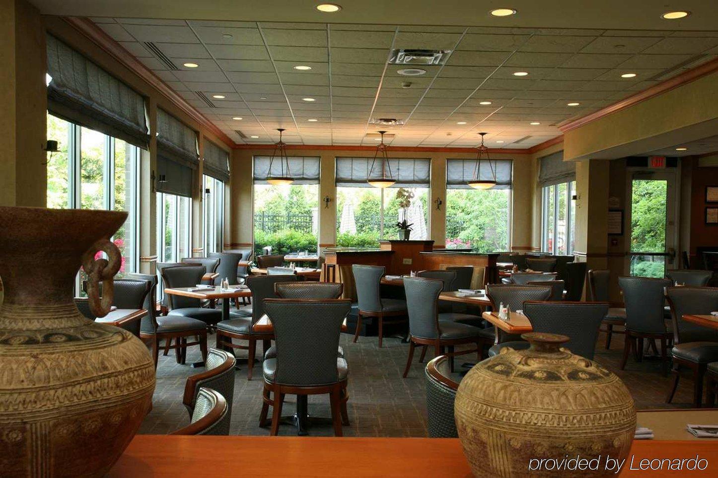 Hilton Garden Inn Louisville Airport Restaurant photo