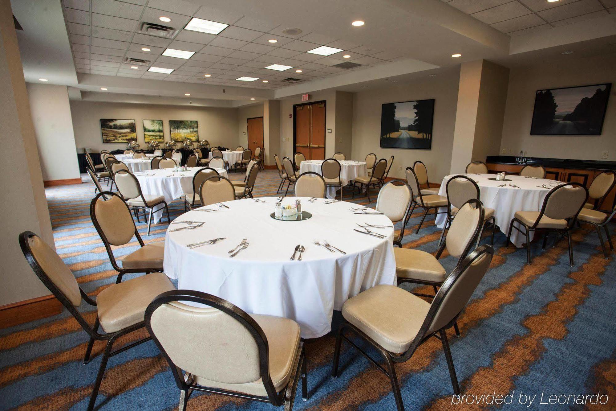 Hilton Garden Inn Louisville Airport Exterior photo