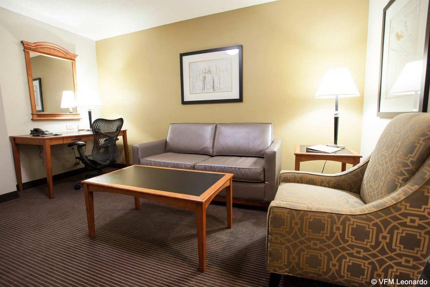 Hilton Garden Inn Louisville Airport Exterior photo